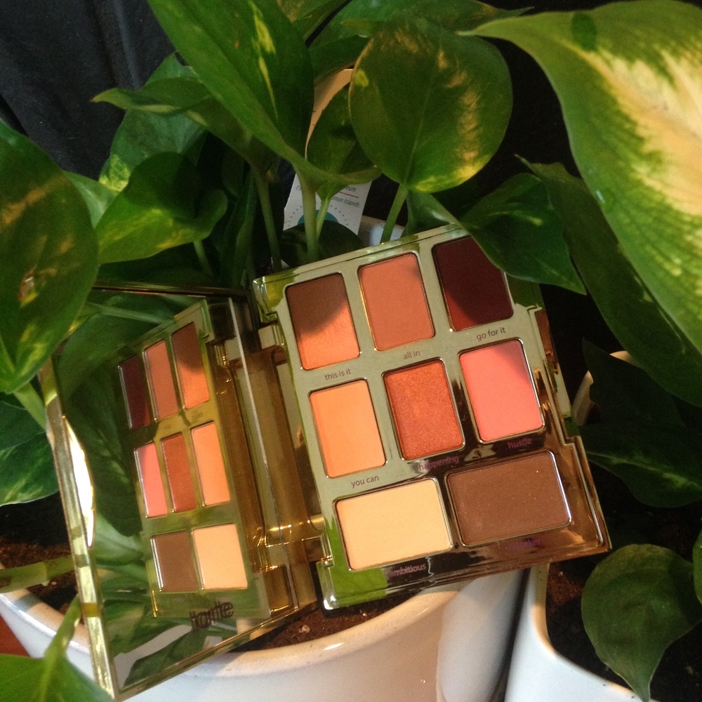 Tarte Pineapple Holographic Palette